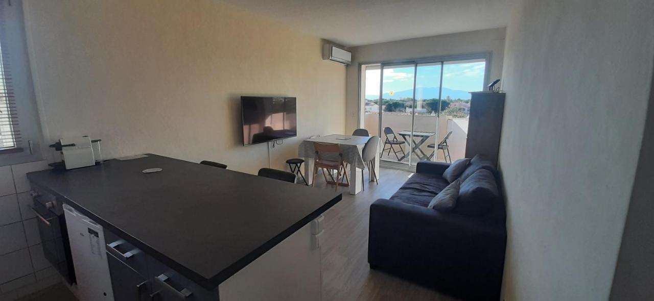 Residence De La Plage Appart A 2 Pas De La Plage Et Du Marche Сен-Киприен Екстериор снимка