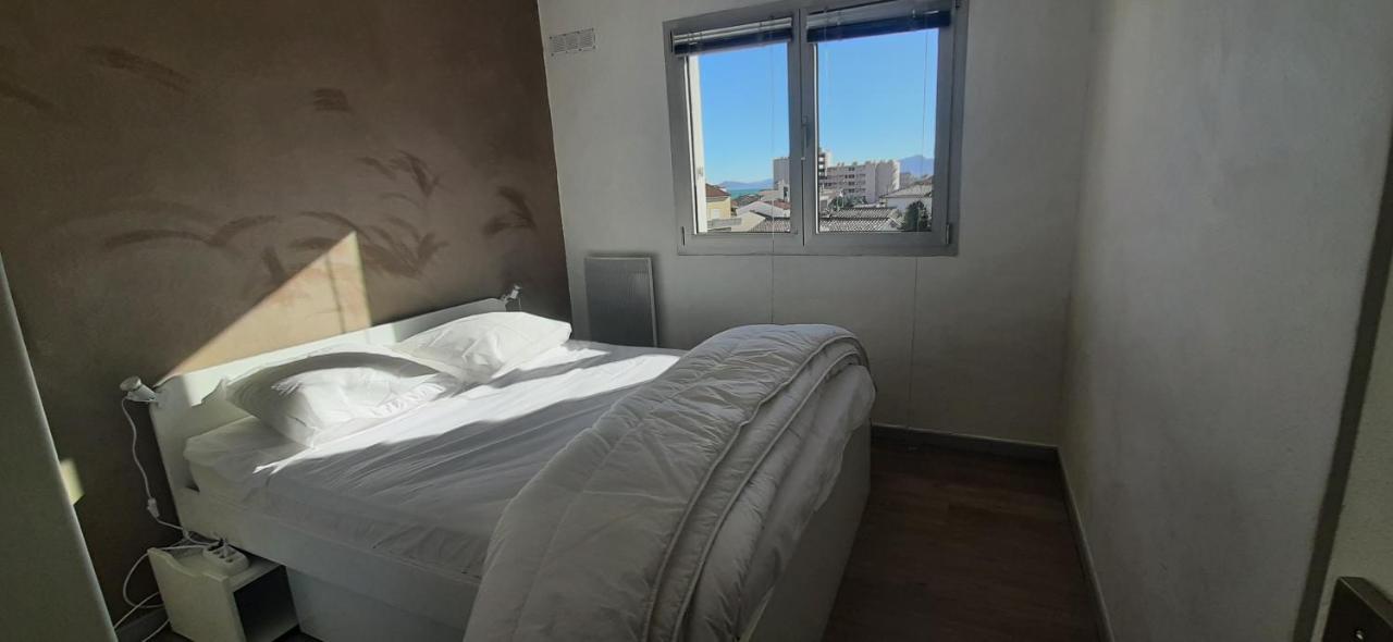 Residence De La Plage Appart A 2 Pas De La Plage Et Du Marche Сен-Киприен Екстериор снимка