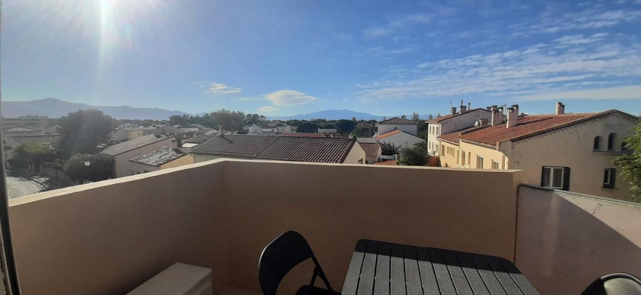 Residence De La Plage Appart A 2 Pas De La Plage Et Du Marche Сен-Киприен Екстериор снимка