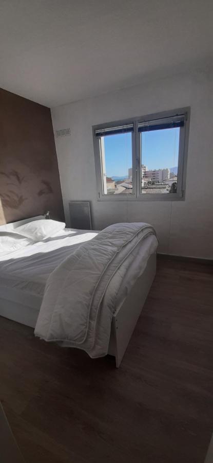 Residence De La Plage Appart A 2 Pas De La Plage Et Du Marche Сен-Киприен Екстериор снимка